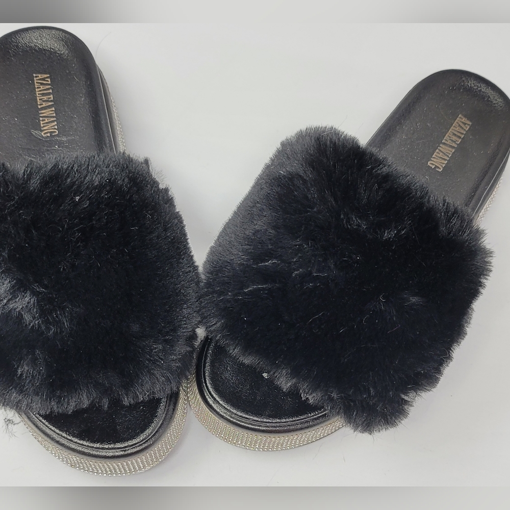 Azalea Wang furry bling slides